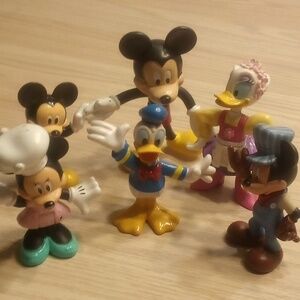 6 Collectible Disney Character Toys (Articulated)